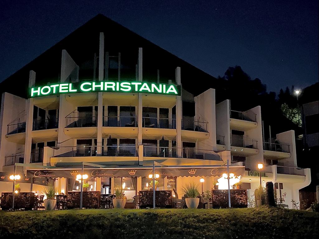 Hotel Christania, city – Logis-Partner Stoneman Glaciara MTB